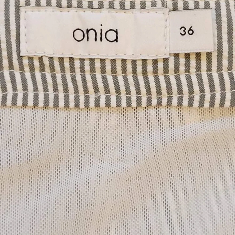 Onia size 36